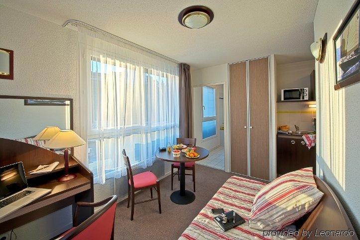 Comfort Suites Le-Port-Marly Paris Ouest Le Port-Marly Cameră foto
